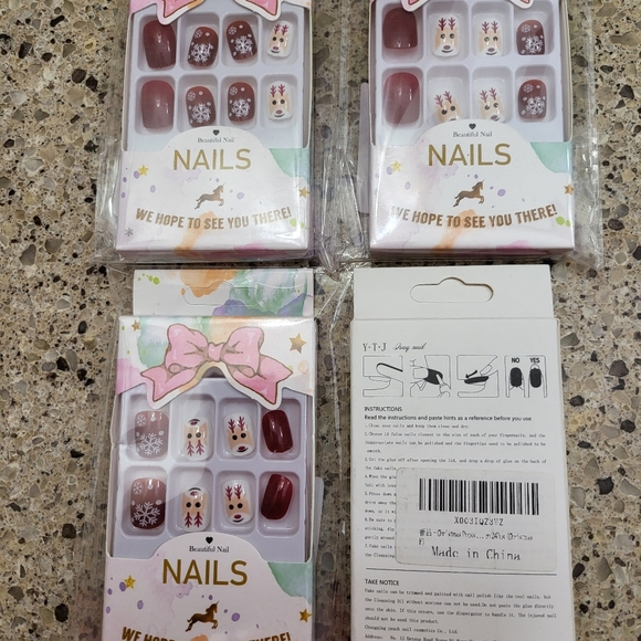 Snowflake Snowman press on nails Brand new. M - Picture 2 of 2